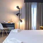 Hotel Flag